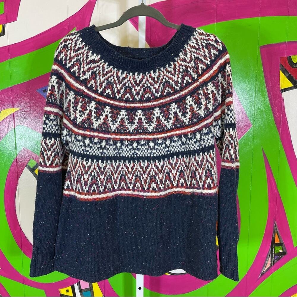 Natural Reflections, Acrylic Cool Sweater. Size Large. Good used condition!